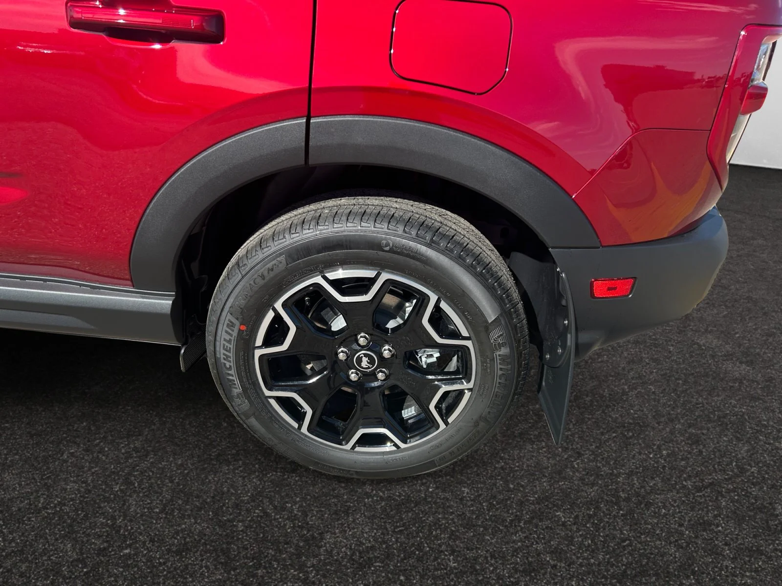 New 2026 Ruby Red Metallic Tinted Clearcoat Ford Outer Banks image 9