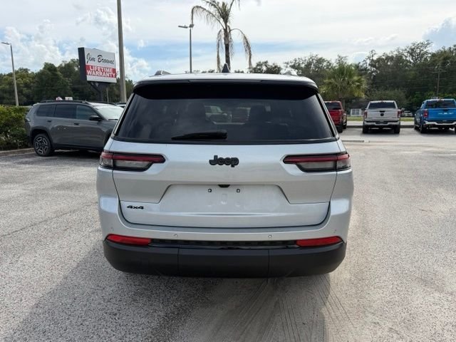 Used 2025 Silver Jeep Altitude X image 7