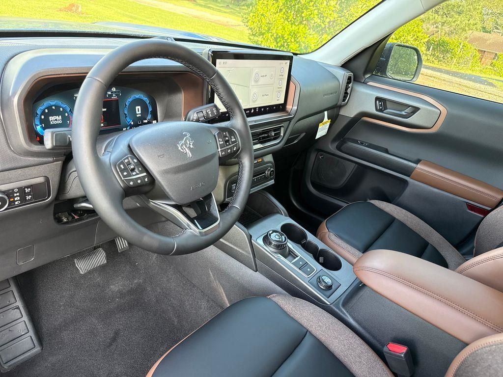 New 2025 Velocity Blue Metallic Ford Outer Banks® image 15