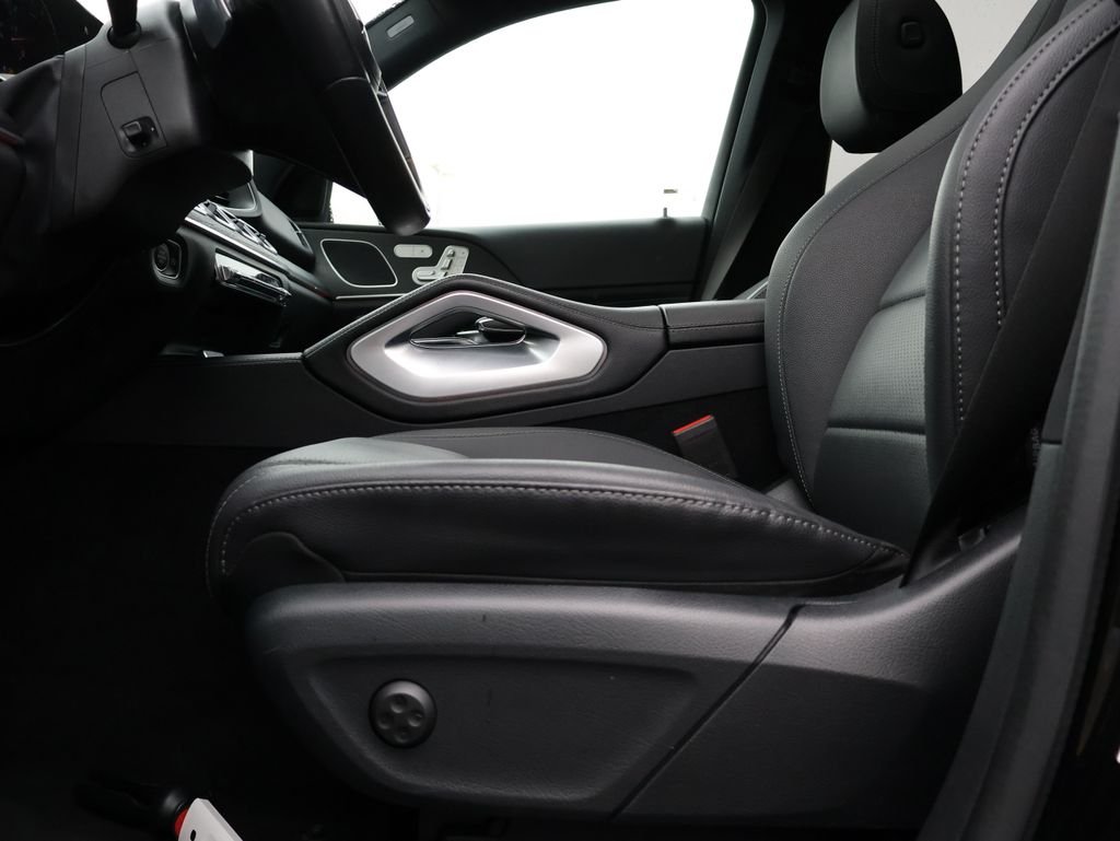 Used 2025 Black Mercedes-Benz GLE 350 image 8