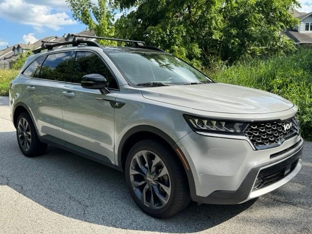 Used 2022 Gray Kia X-Line EX image 4