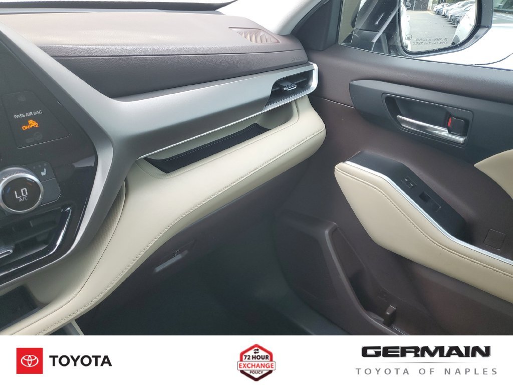 Used 2021 White Toyota XLE image 36
