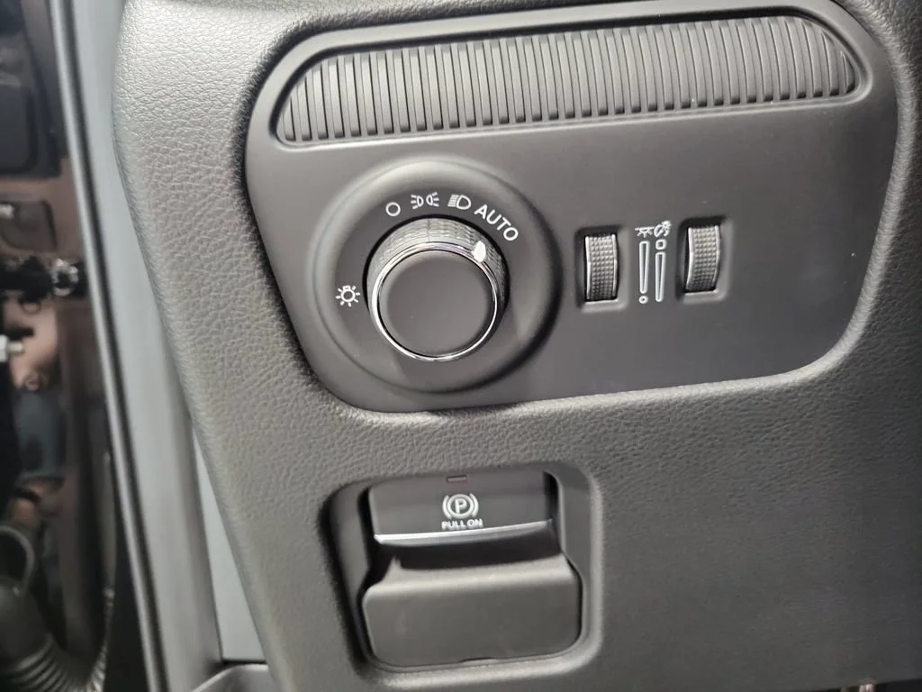 New 2026 High Gloss Black Exterior Paint Jeep Upland image 15