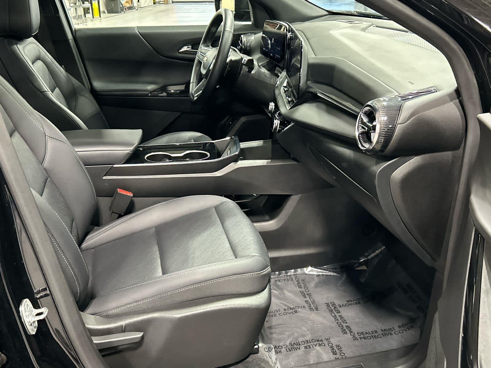 2025 Chevrolet Equinox LT - Photo 17