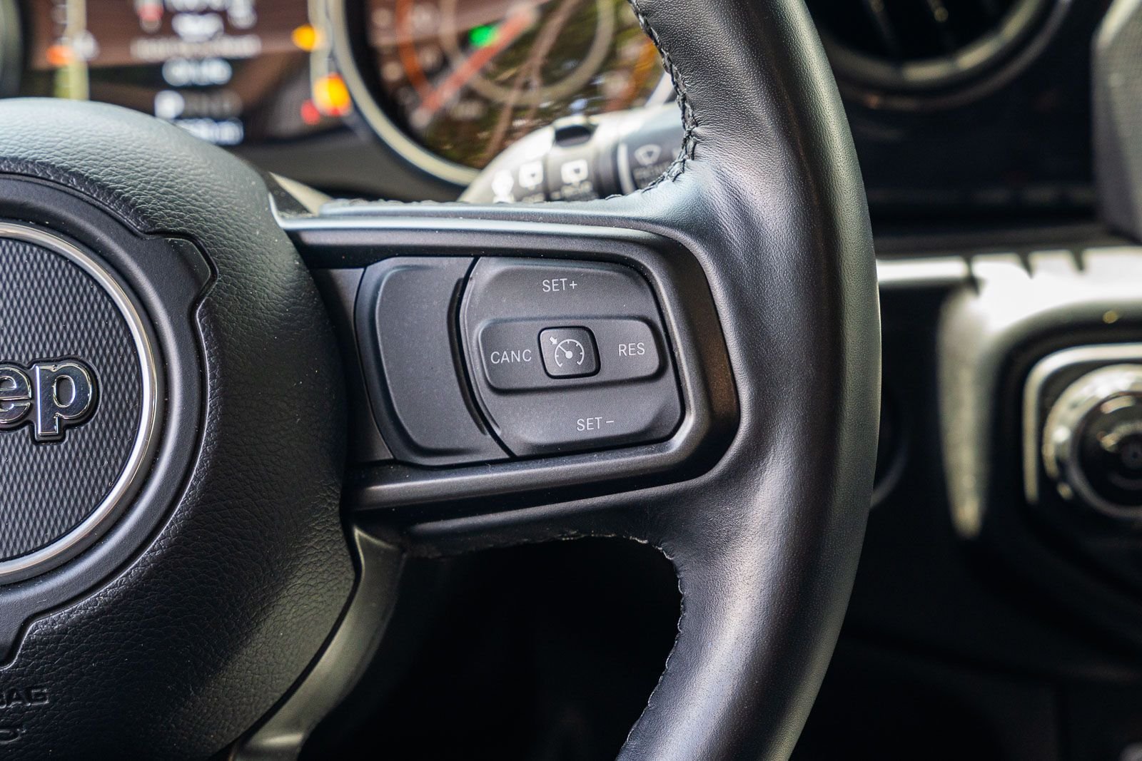 Used 2022 White Jeep Unlimited Sport Altitude image 38