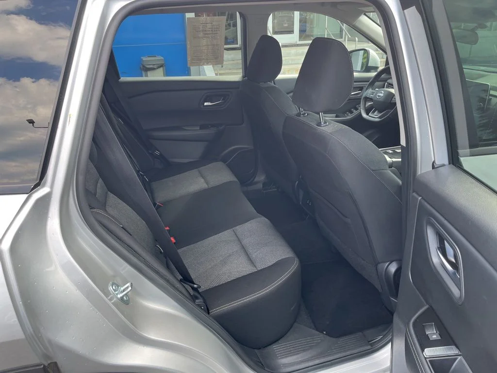 Used 2025 Silver Nissan SV image 50