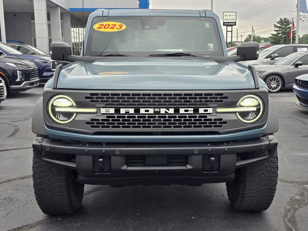 Used 2023 Blue Ford Badlands image 2