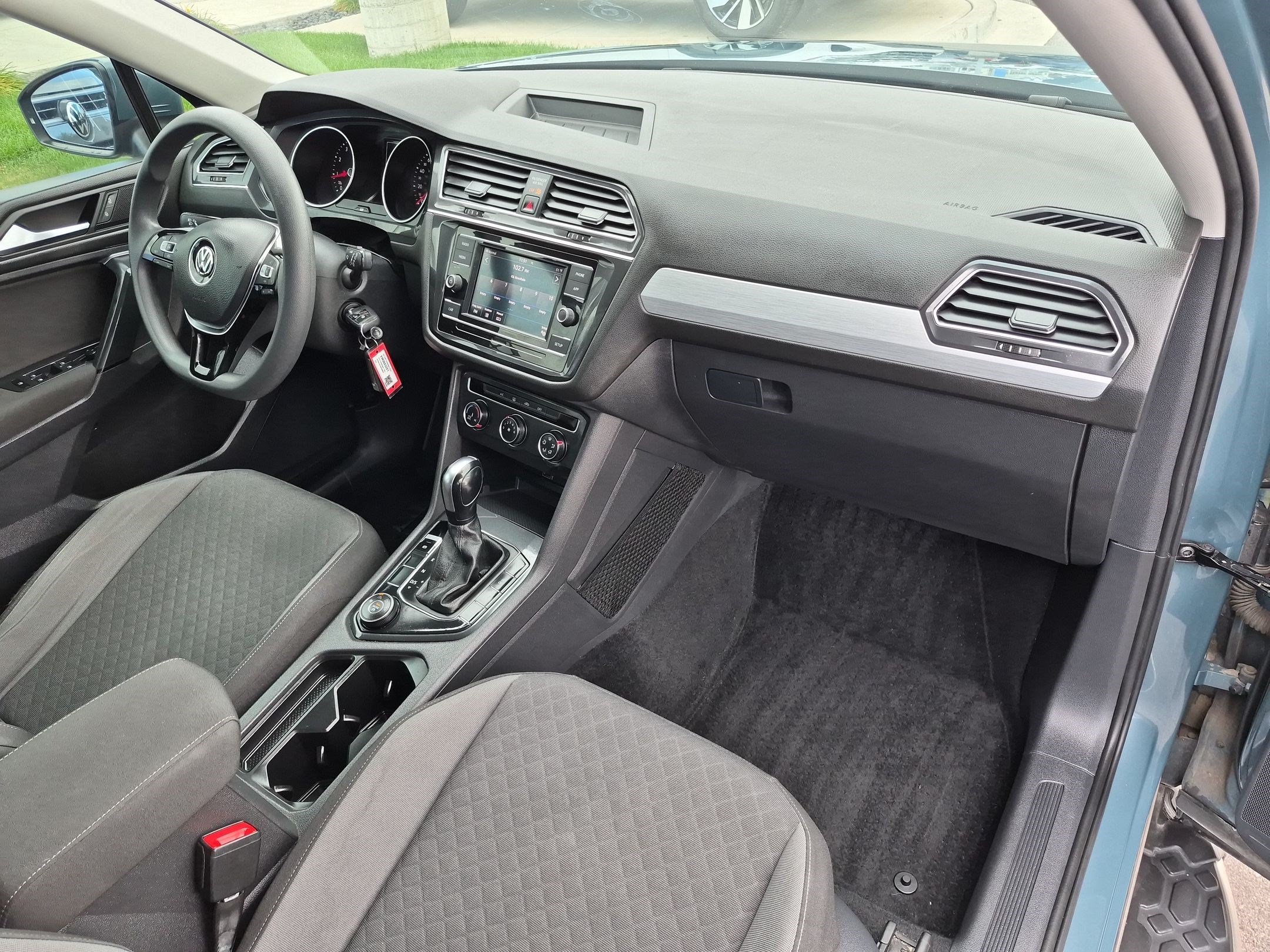 Used 2019 Blue Metallic Volkswagen S image 29
