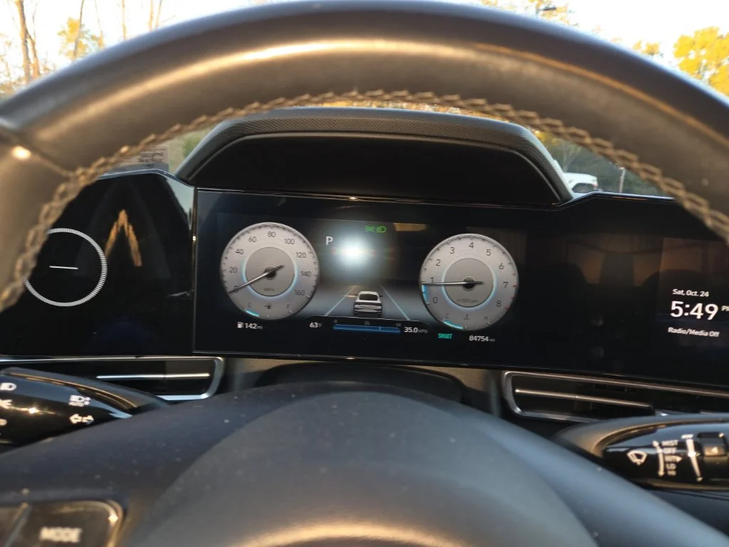 Used 2023 Black Hyundai SEL image 15