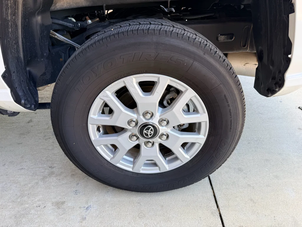 Used 2025 Ice Cap Toyota SR5 image 27