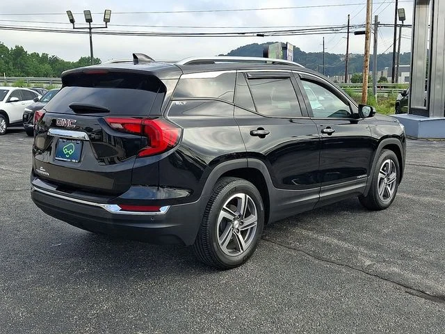 Used 2020 Black GMC SLT image 2