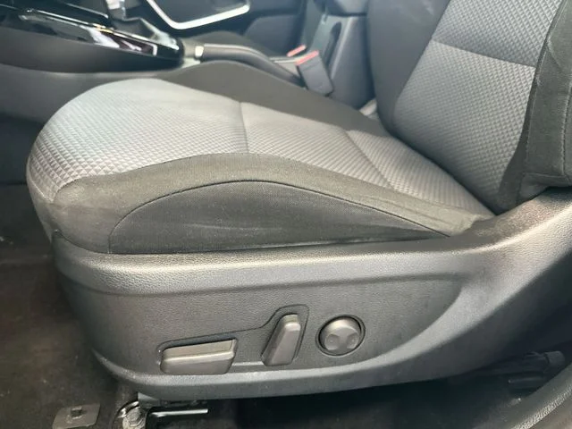 Used 2025 White Kia S image 16