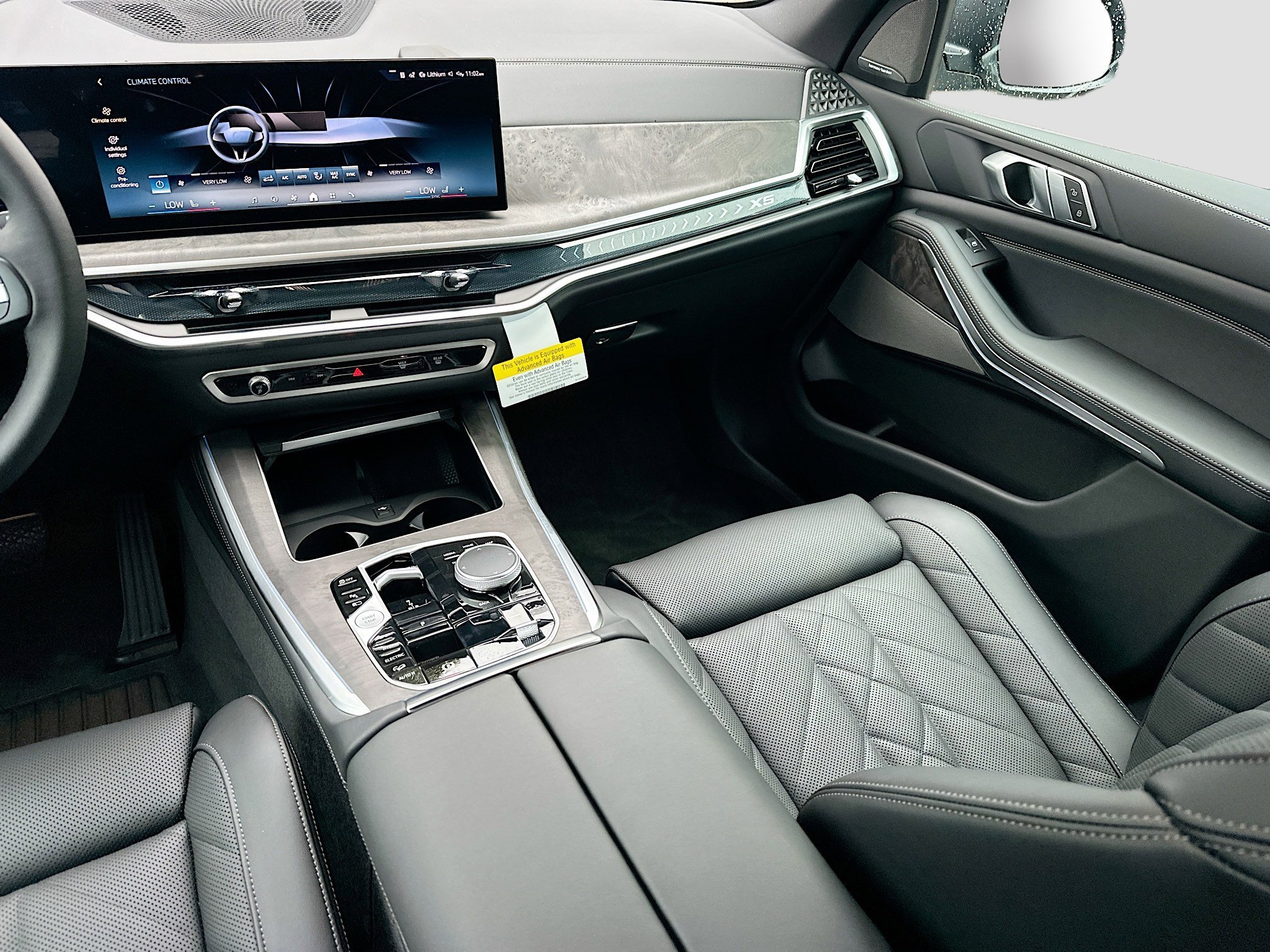 New 2026 Skyscraper Grey Metallic BMW xDrive50e image 18