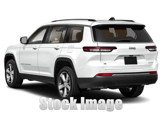 Used 2022 Diamond Black Crystal Pearlcoat Jeep Limited 4x4 image 20