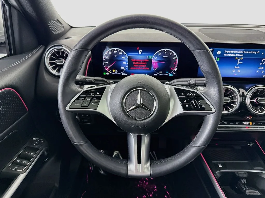 Used 2025 White Mercedes-Benz GLB 250 image 11