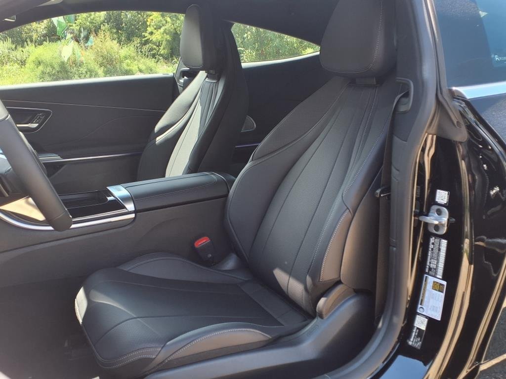 Used 2026 BLACK Mercedes-Benz CLE 300 image 8