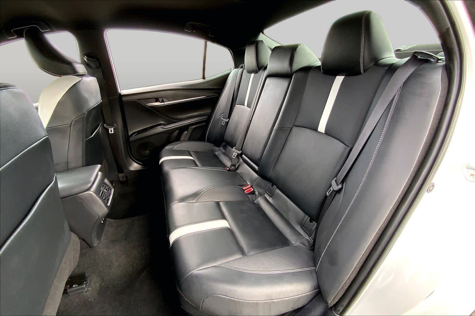 Used 2025 Ice Cap Toyota SE image 20