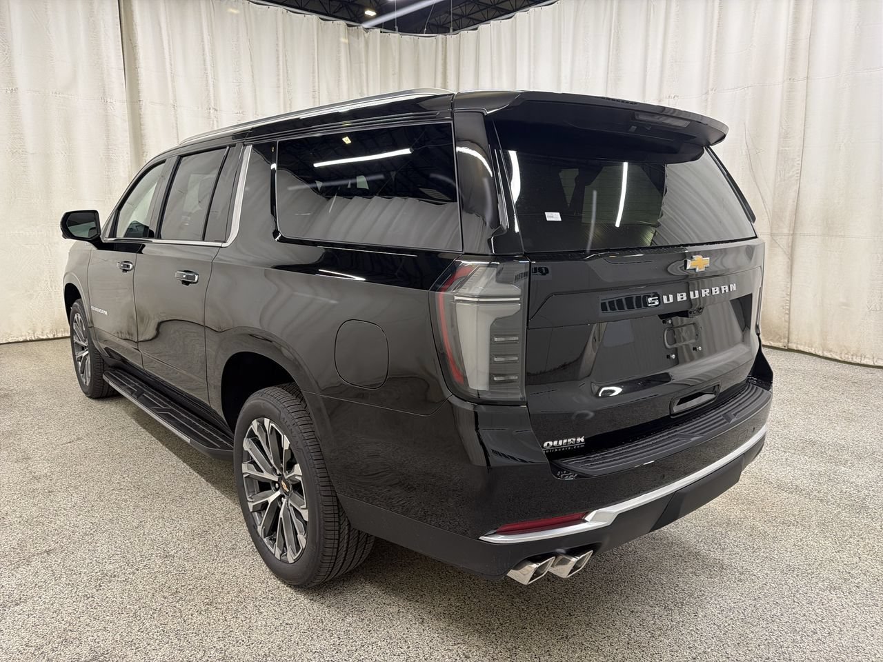 2026 Chevrolet Suburban High Country - Photo 9