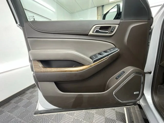 Used 2019 Silver GMC Denali image 13