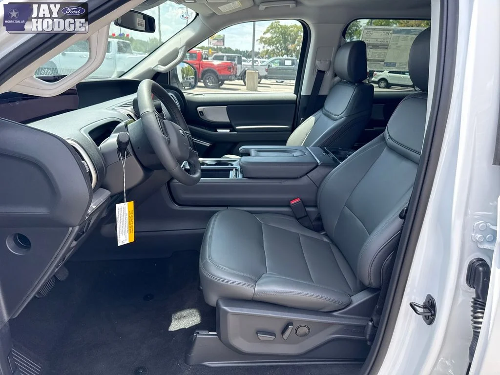 New 2026 Oxford White Ford Active image 11