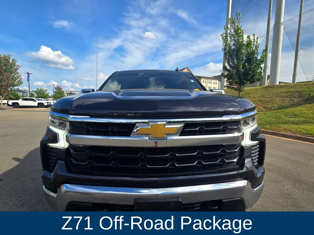Used 2023 Gray Chevrolet LT image 6
