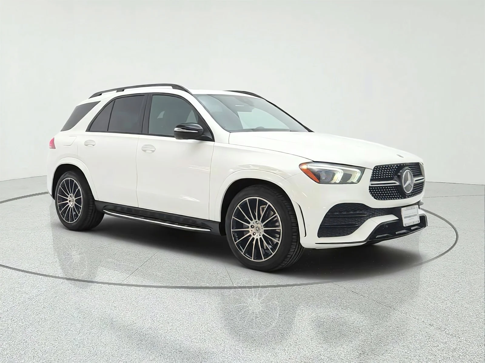 Certified Used 2020 designo Diamond White Bright Mercedes-Benz GLE 450 4MATIC® SUV image 3