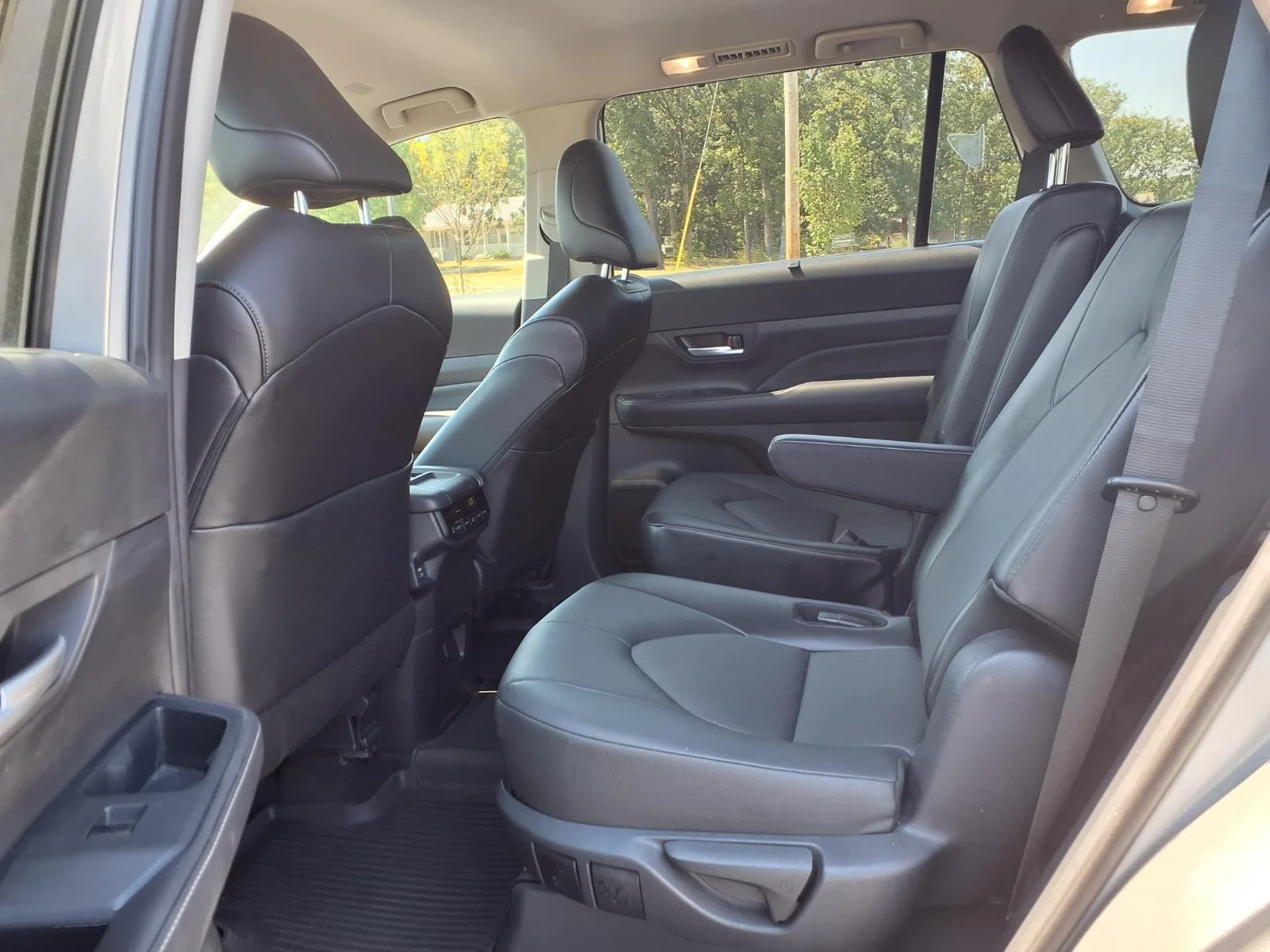 Used 2024 Celestial Silver Metallic Toyota XLE image 22