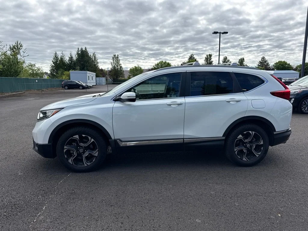 Used 2019 Platinum White Pearl Honda Touring image 4