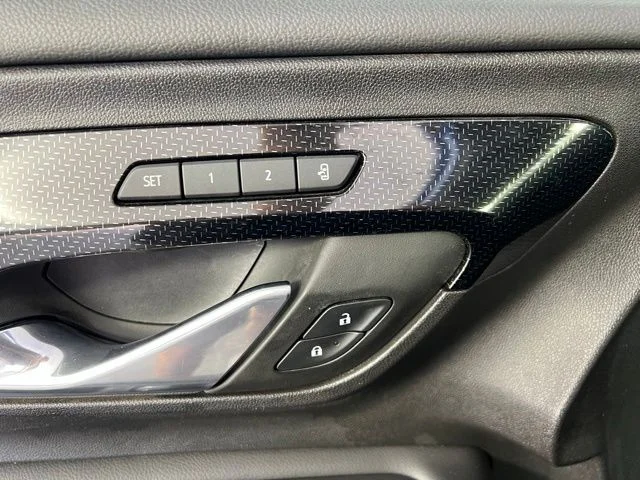 Used 2024  GMC AT4 image 18
