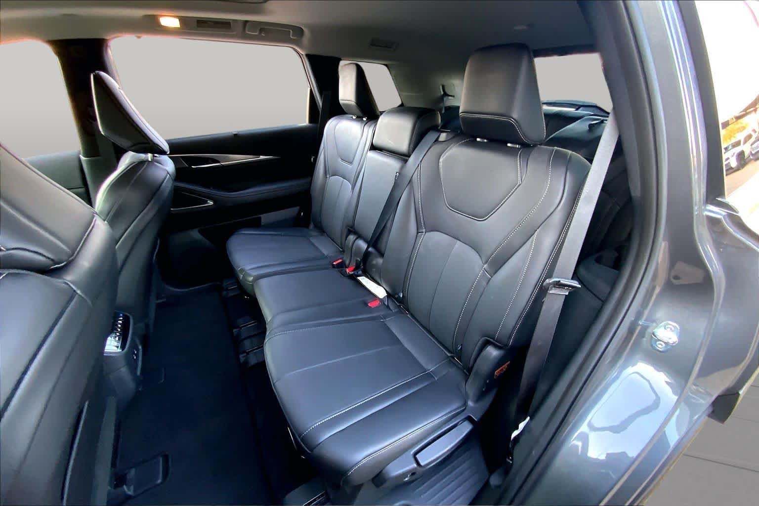 Used 2026 Graphite Shadow INFINITI LUXE image 20