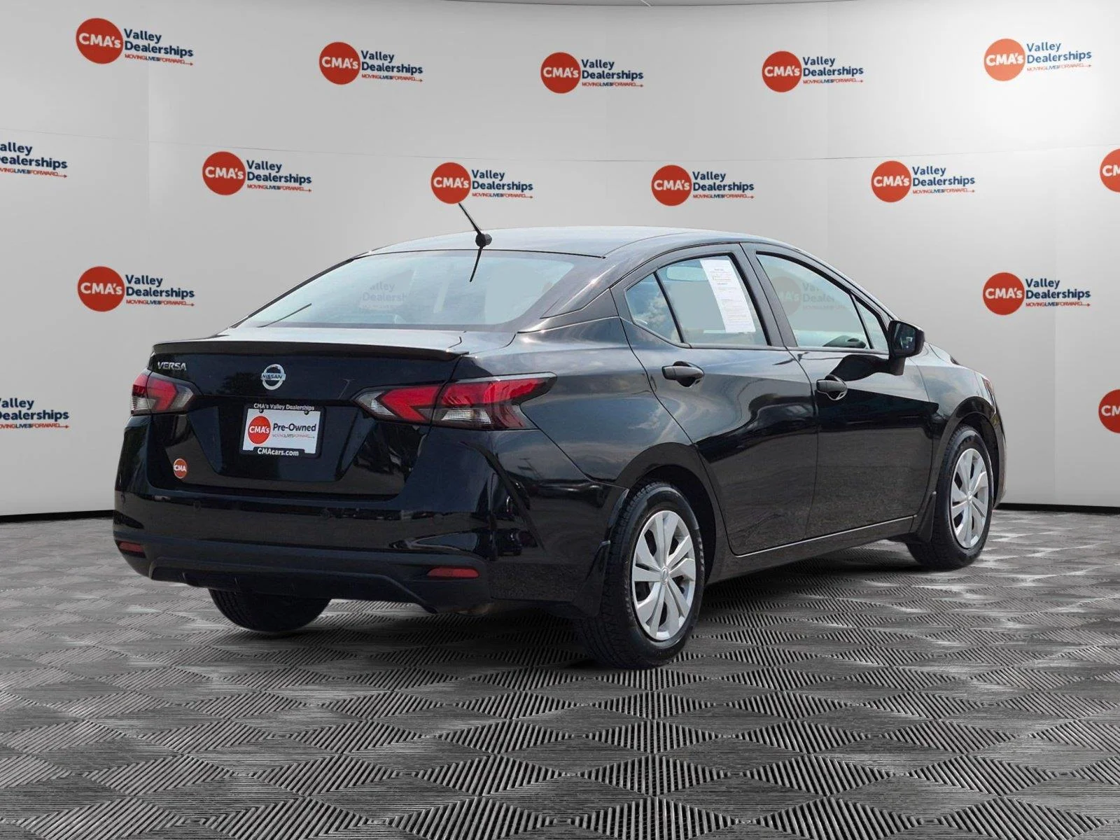 Used 2022 Super Black Nissan S image 5