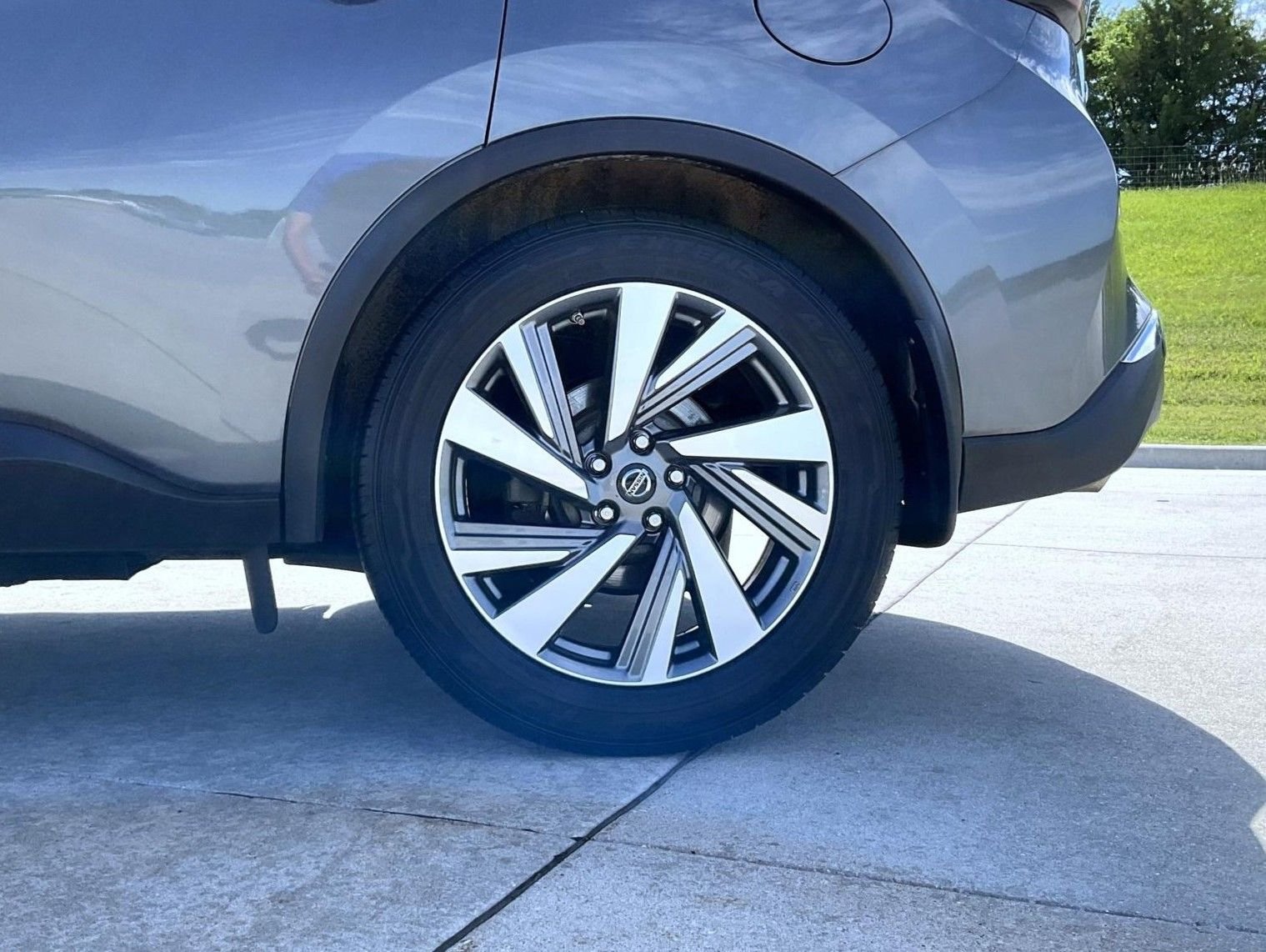 Used 2019 Gray Nissan SL image 23