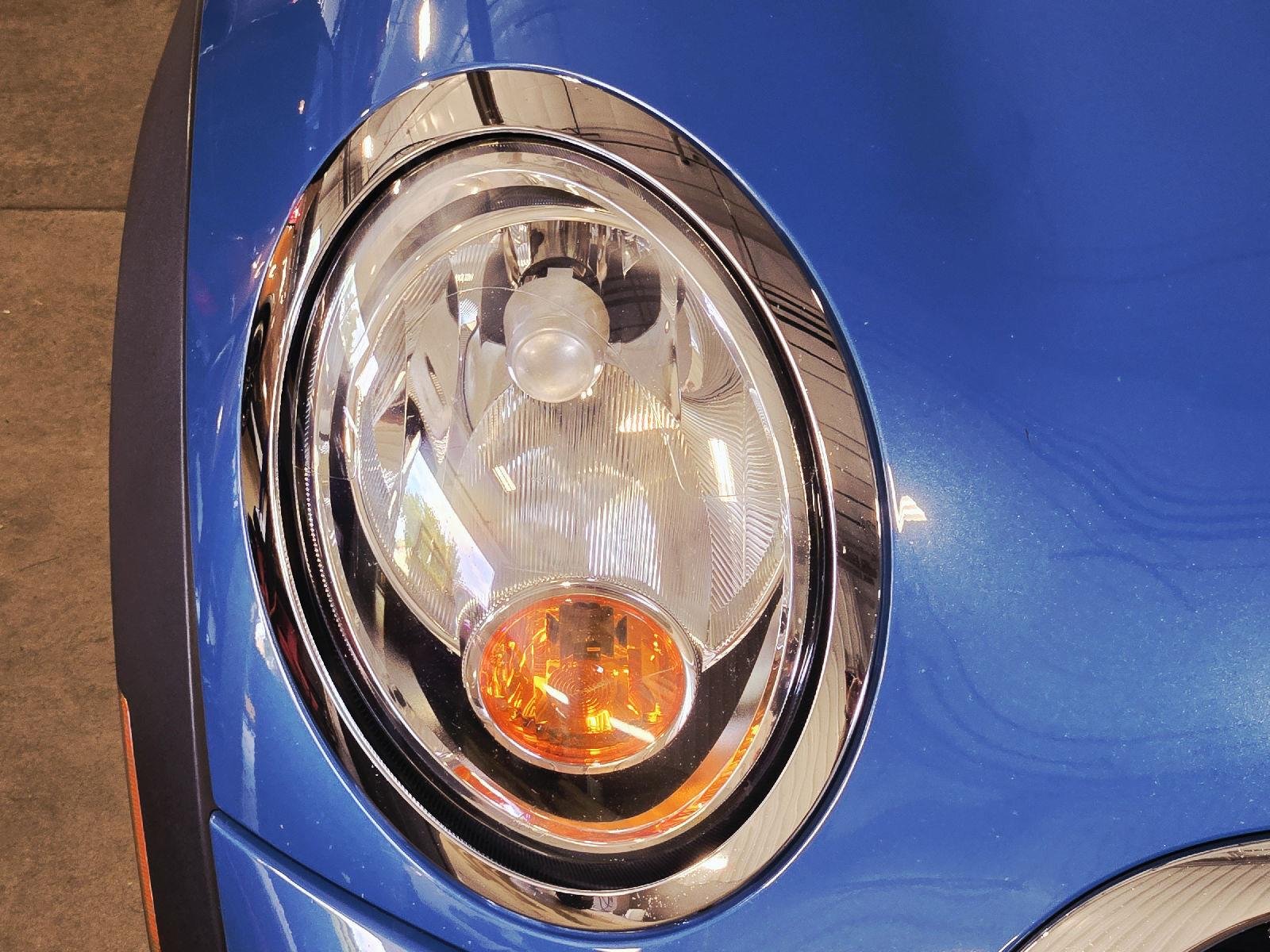 Used 2013 Reef Blue Metallic MINI CLUBVAN image 15