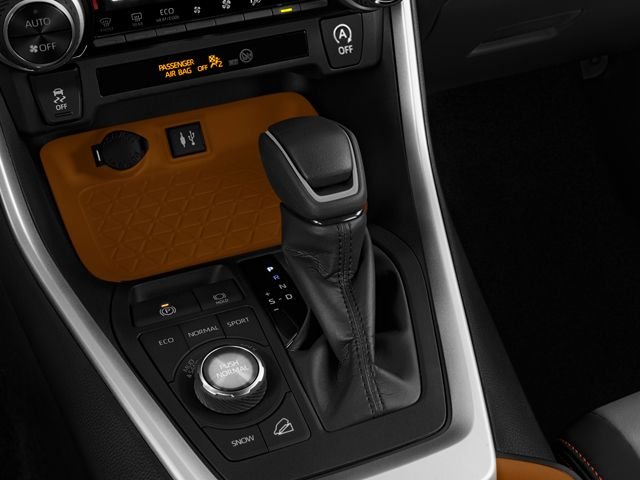 2025 Toyota RAV4 XSE - Photo 9