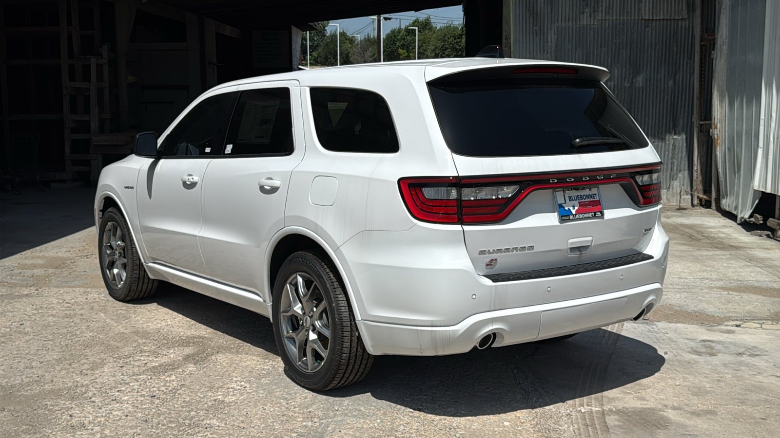 New 2026 White Knuckle Clear-Coat Exterior Paint Dodge GT HEMI V8 image 6