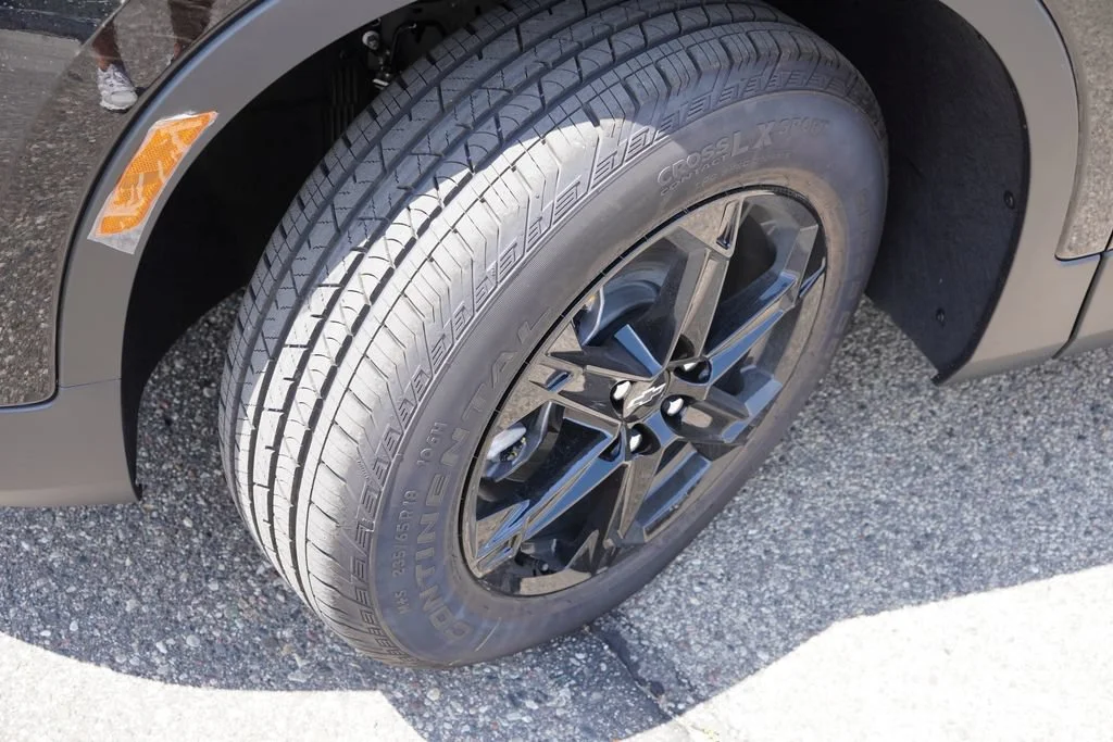 New 2026 Black Chevrolet 3LT image 9