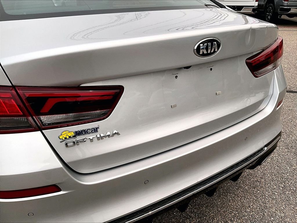 Used 2020 Silver Kia SE image 27