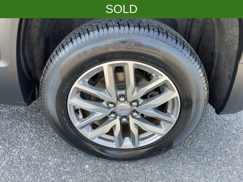 Used 2019 RED QUARTZ TINTCOAT GMC SLE image 10