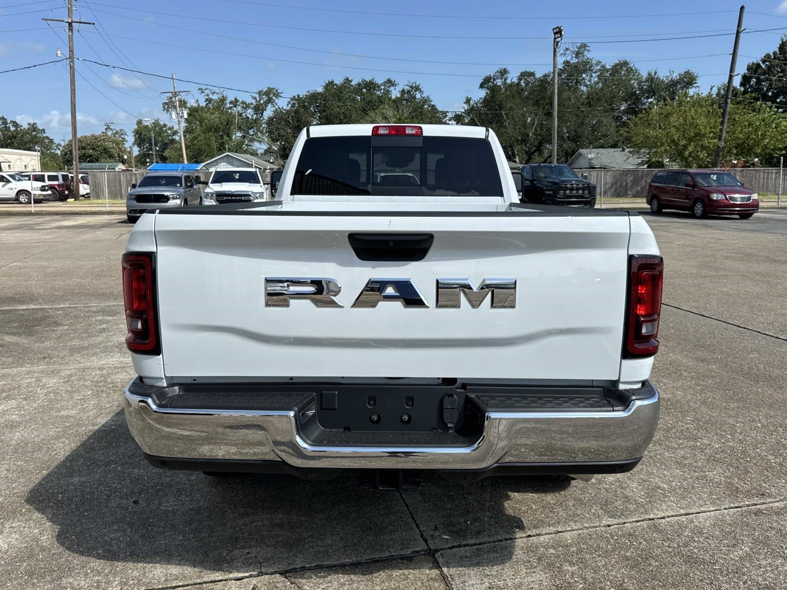 New 2026 Bright White Clear-Coat Exterior Paint RAM Tradesman image 5