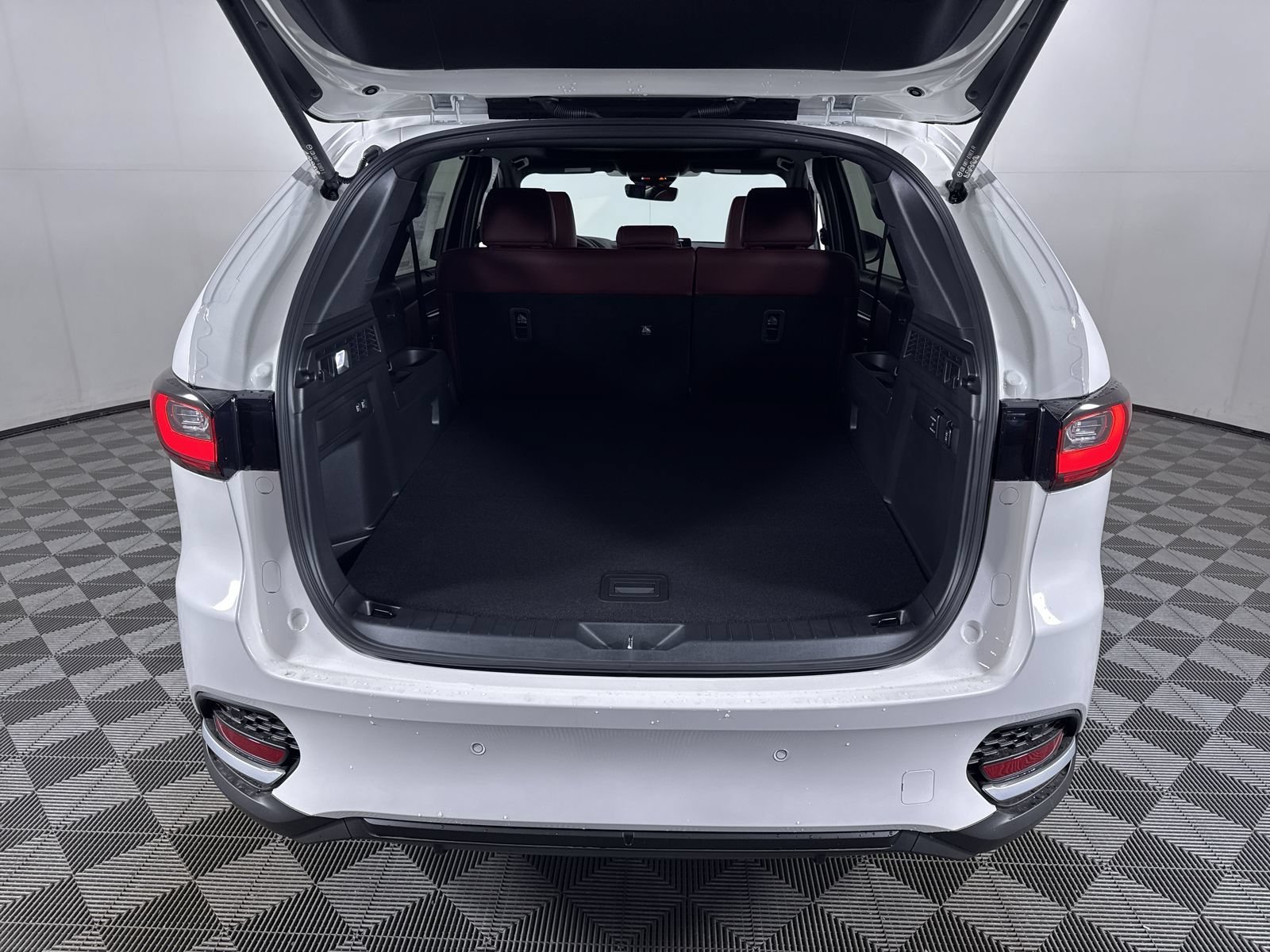New 2026 Rhodium White Premium Mazda 3.3 Turbo Premium Plus image 25