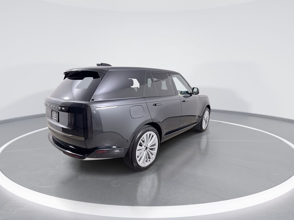 New 2026 Carpathian Grey Land Rover SE image 8