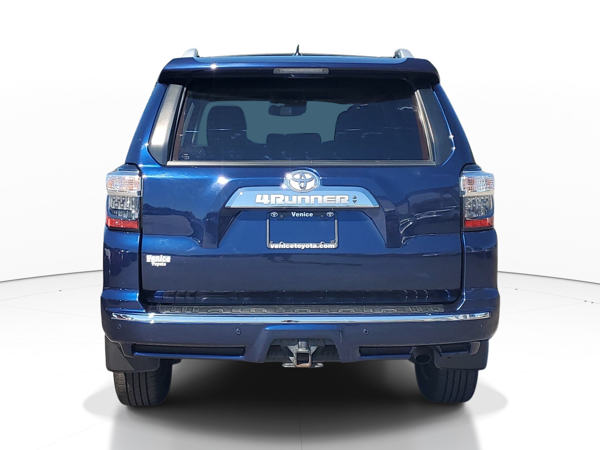 Used 2022 Nautical Blue Metallic Toyota Limited image 4