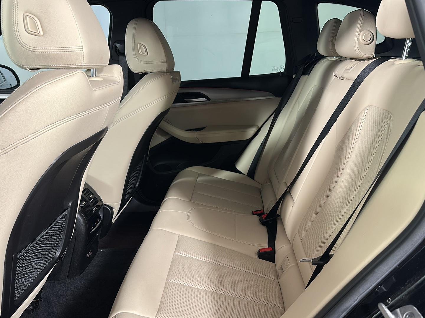 Used 2024 Jet Black BMW xDrive30i image 24