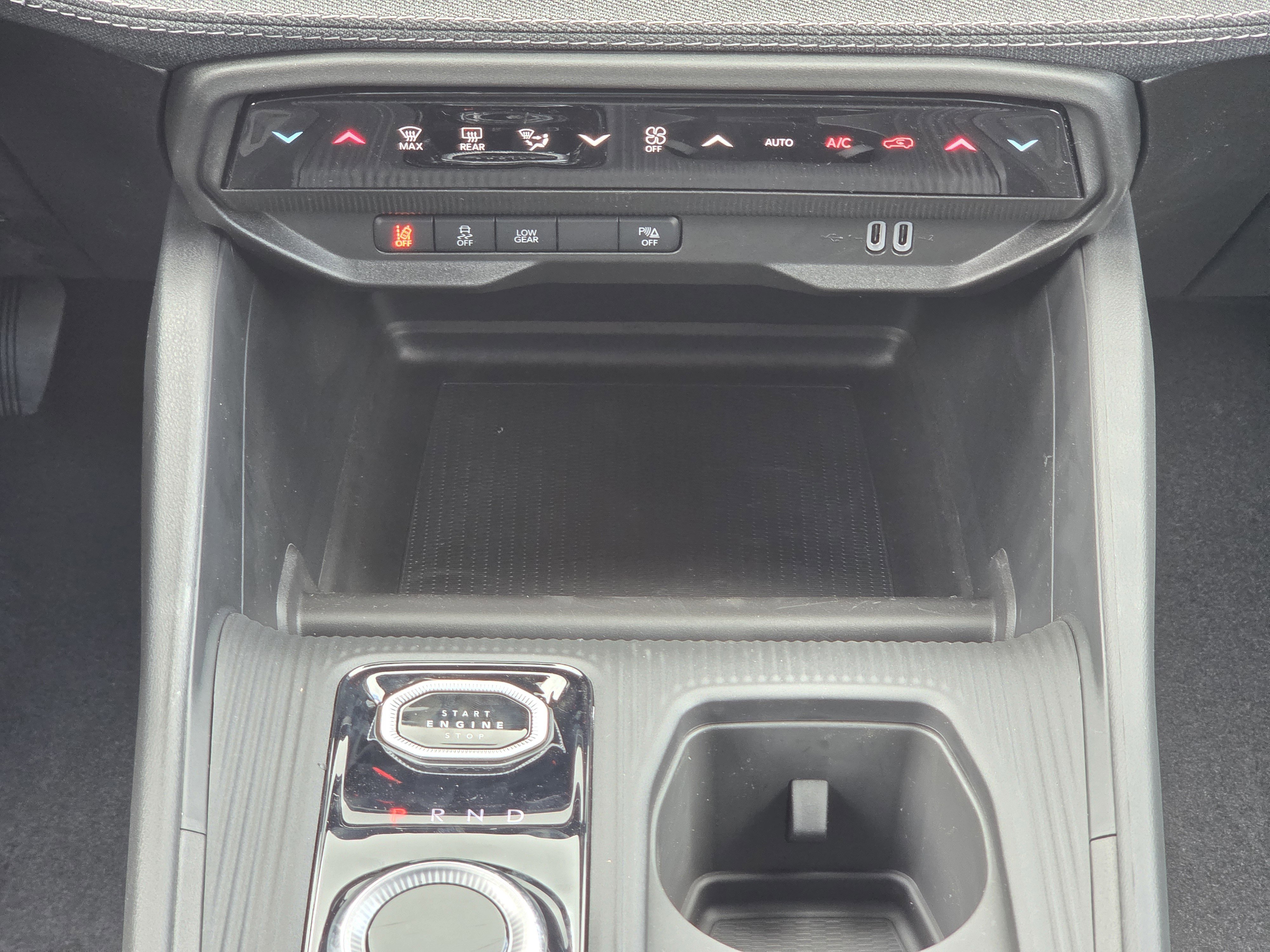 New 2026 Silver Zynith Clearcoat Jeep Laredo image 12