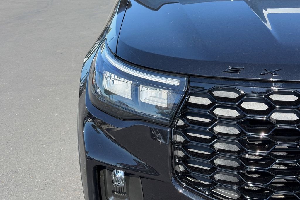New 2026 Agate Black Metallic Ford ST image 4