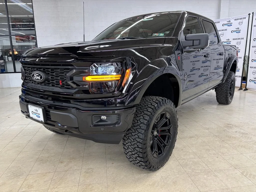 New 2026 Agate Black Metallic Ford XLT image 3