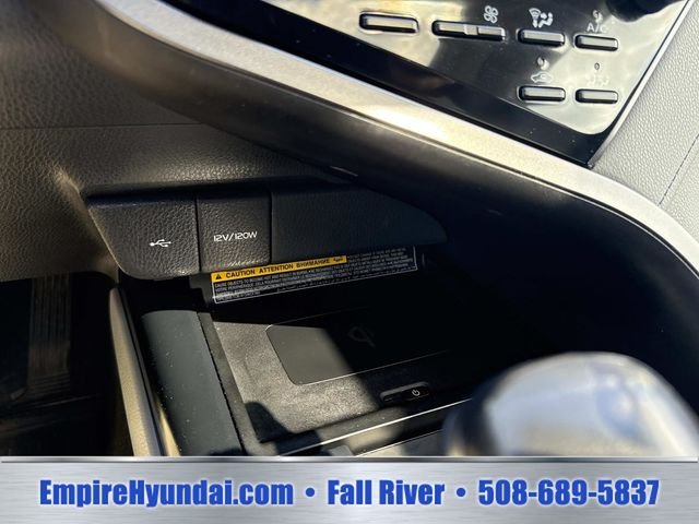 2020 Toyota Camry XLE - Photo 25