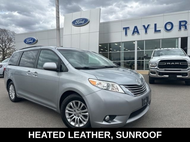 2015 Toyota Sienna XLE