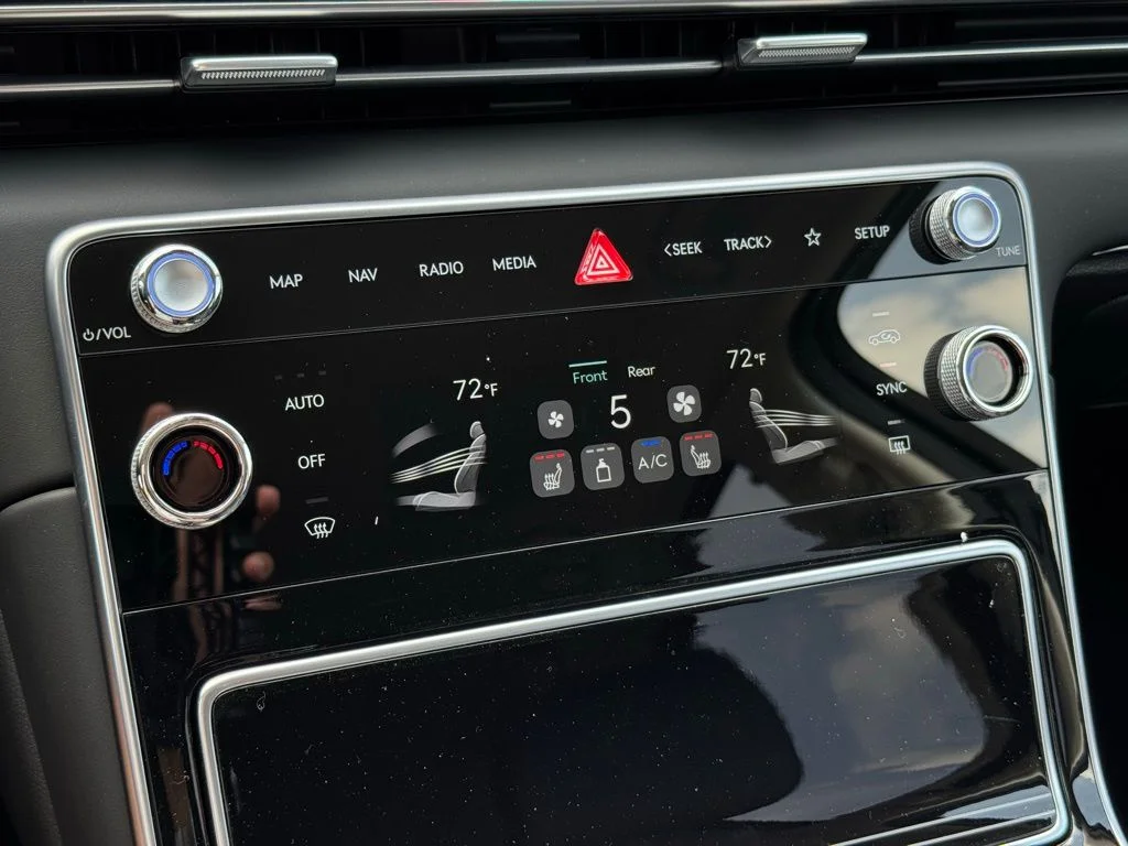 2025 GENESIS GV80 Standard - Photo 30