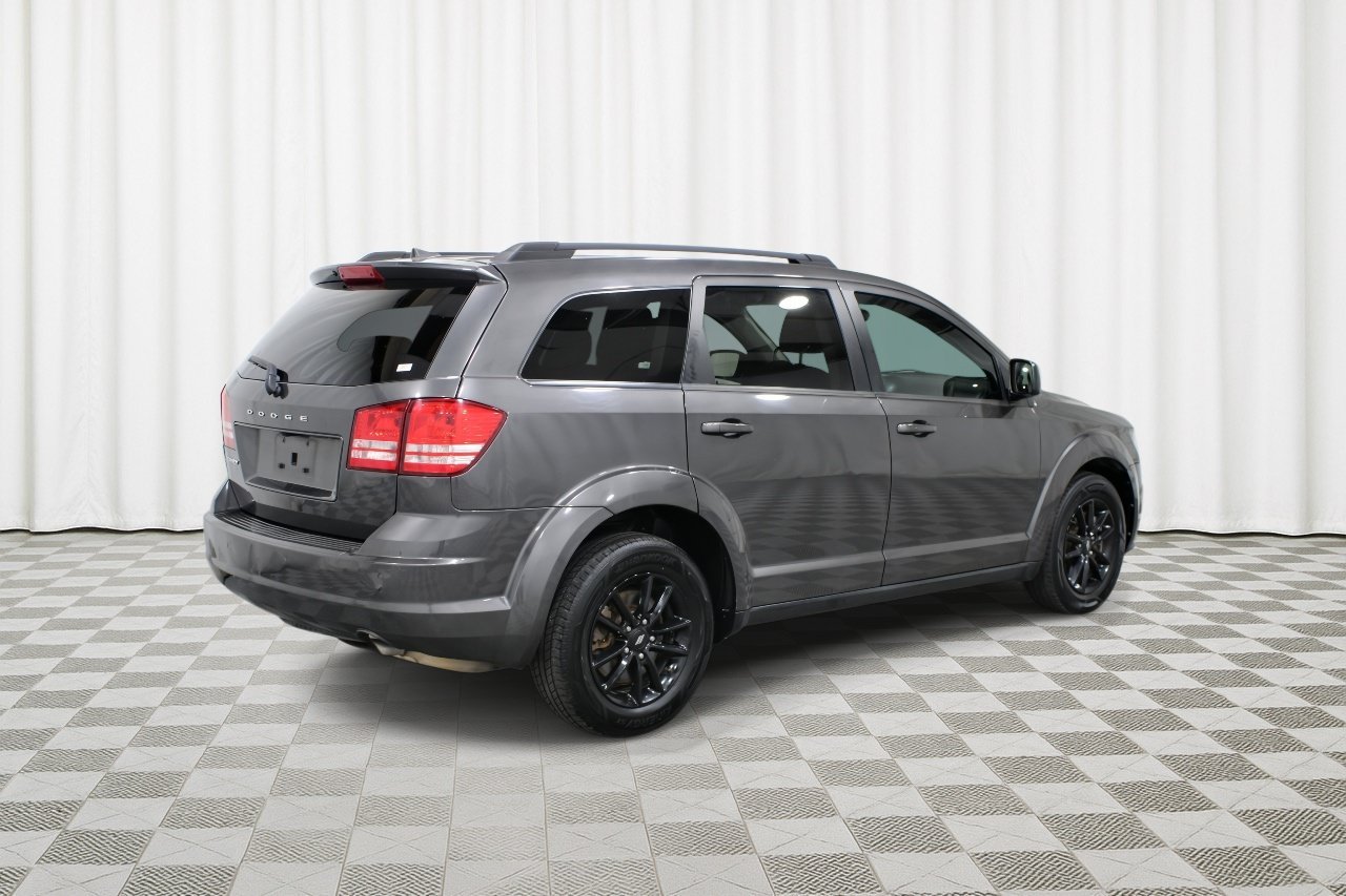 Used 2020 Granite Pearlcoat Dodge SE Value image 3